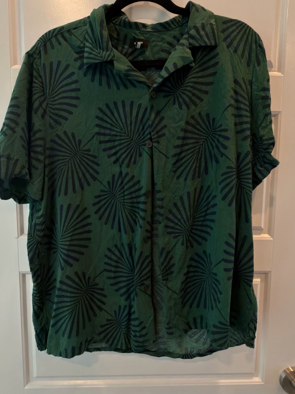 Express Men’s Button-Front Shirt – Large – Green Tropical Print